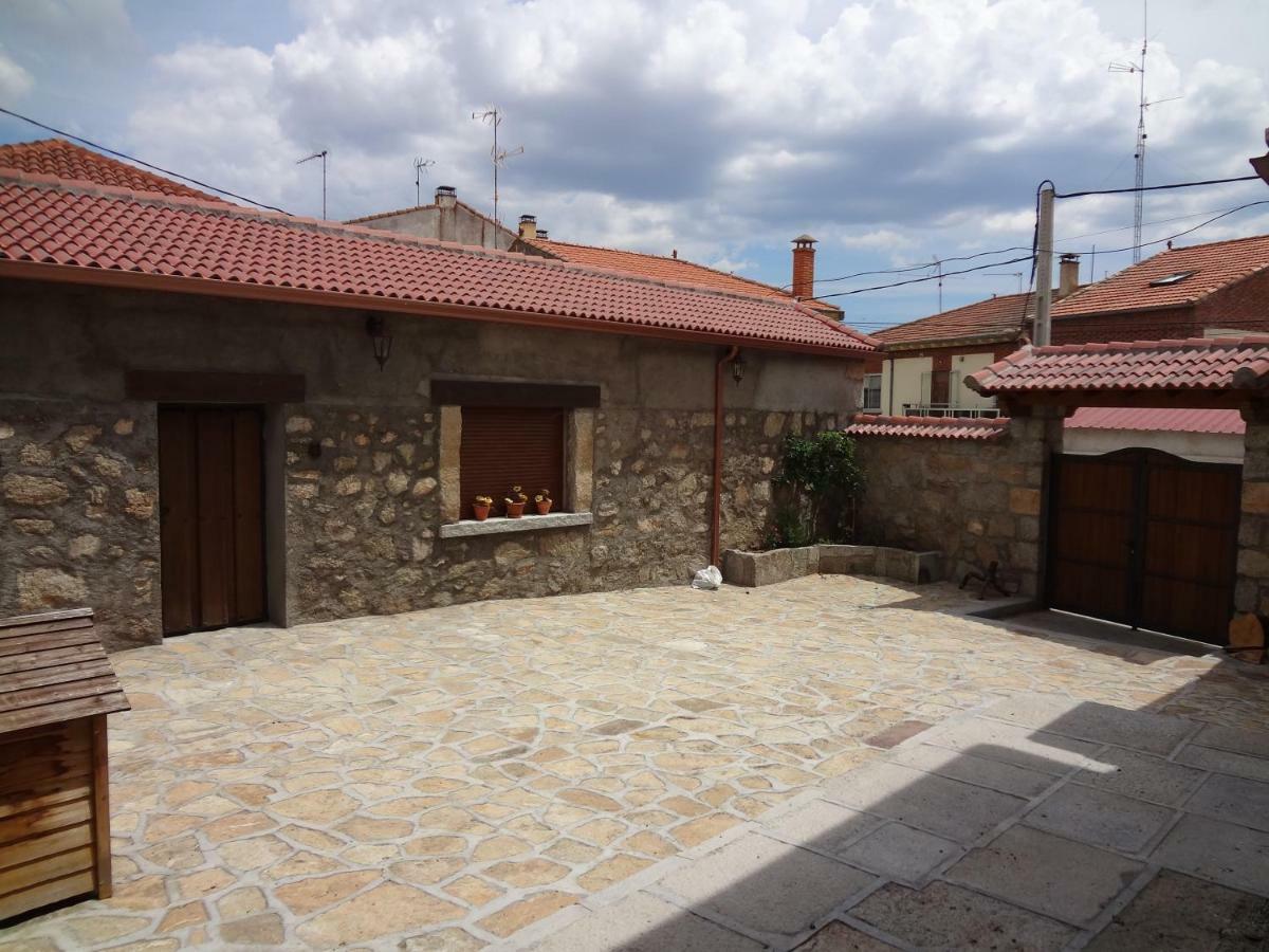 Casa Rural La Gabina Munogalindo Eksteriør billede